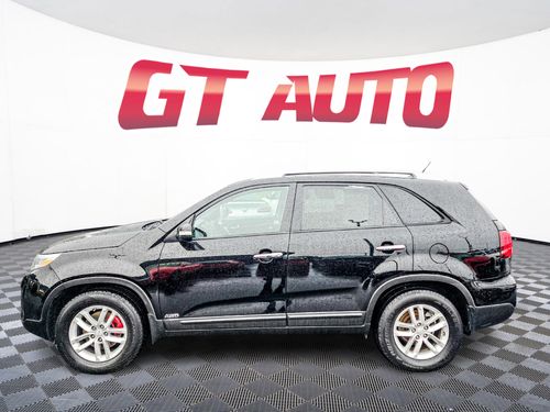 2015 Kia Sorento LX Lower Image 2