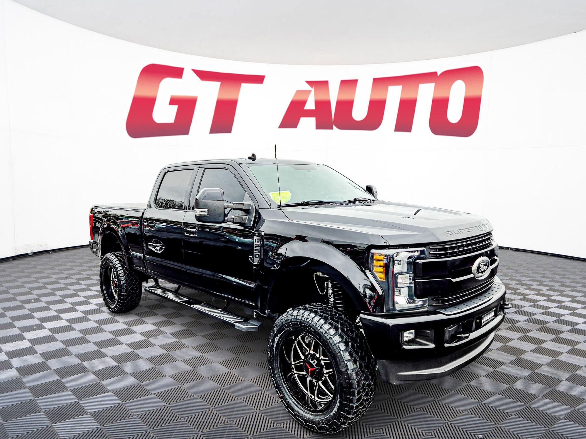 2019 Ford F-250 Super Duty Lariat's photo