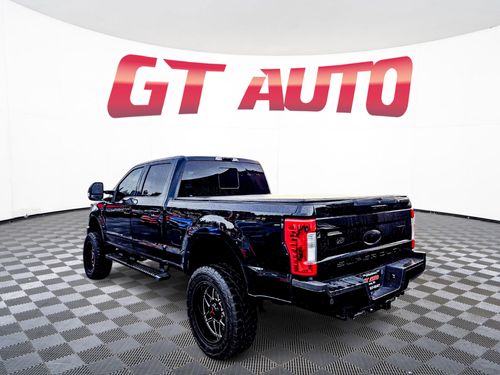 2019 Ford F-250 Super Duty Lariat Crew Cab Lower Image 2