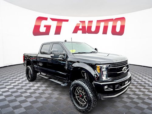 8190 - 2019 Ford F-250 Super Duty Lariat Crew Cab