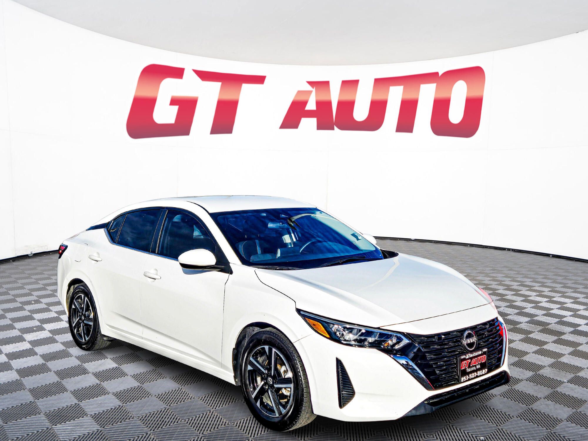 2024 Nissan Sentra SV's photo