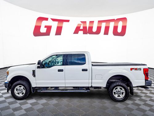 2018 Ford F-250 Super Duty XLT Crew Cab Lower Image 2