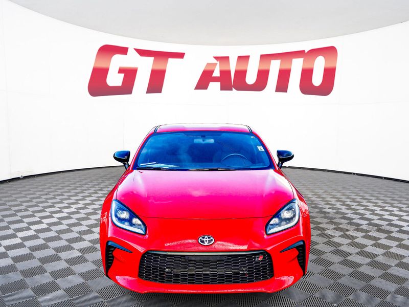 2022 Toyota GR86 Base Upper Image 2