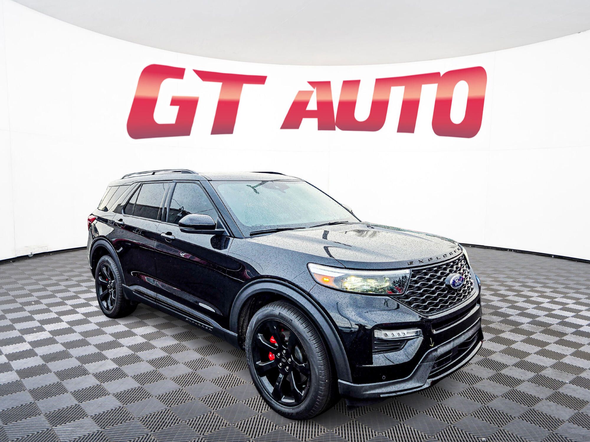 2024 Ford Explorer ST's photo