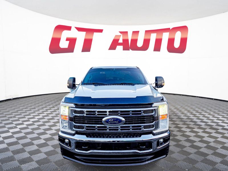 2023 Ford F-350 Super Duty XLT Crew Cab Upper Image 2