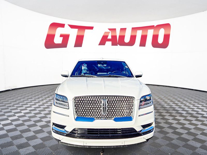 2020 Lincoln Navigator Reserve Upper Image 2