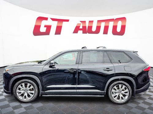 2024 Toyota Grand Highlander Limited Lower Image 2