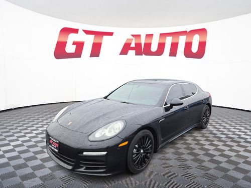2014 Porsche Panamera 4S Lower Image 1