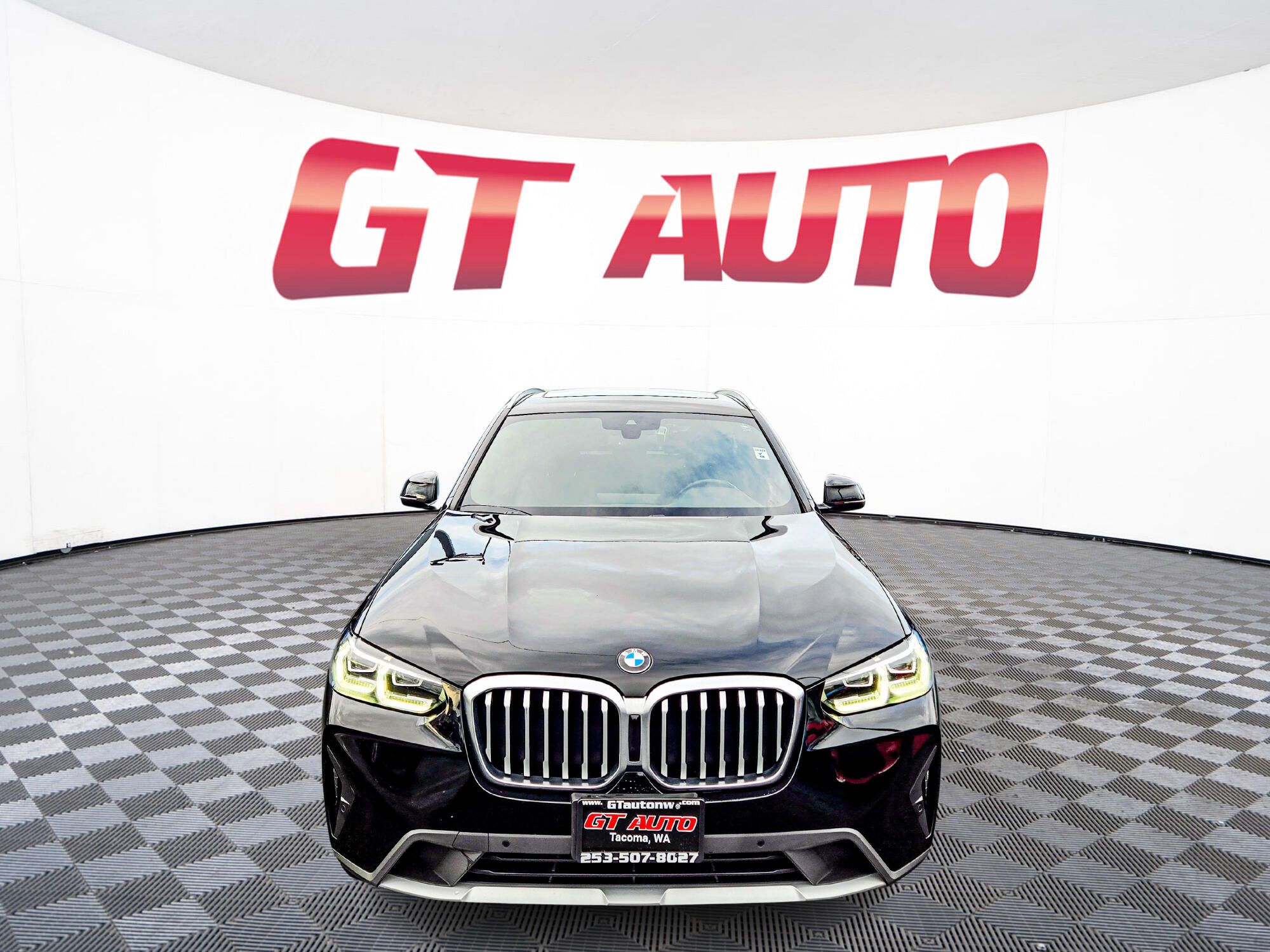 View vehicle photo 2