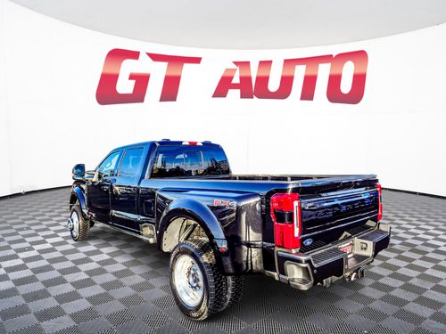 2025 Ford F-450 Super Duty Platinum Crew Cab Lower Image 3