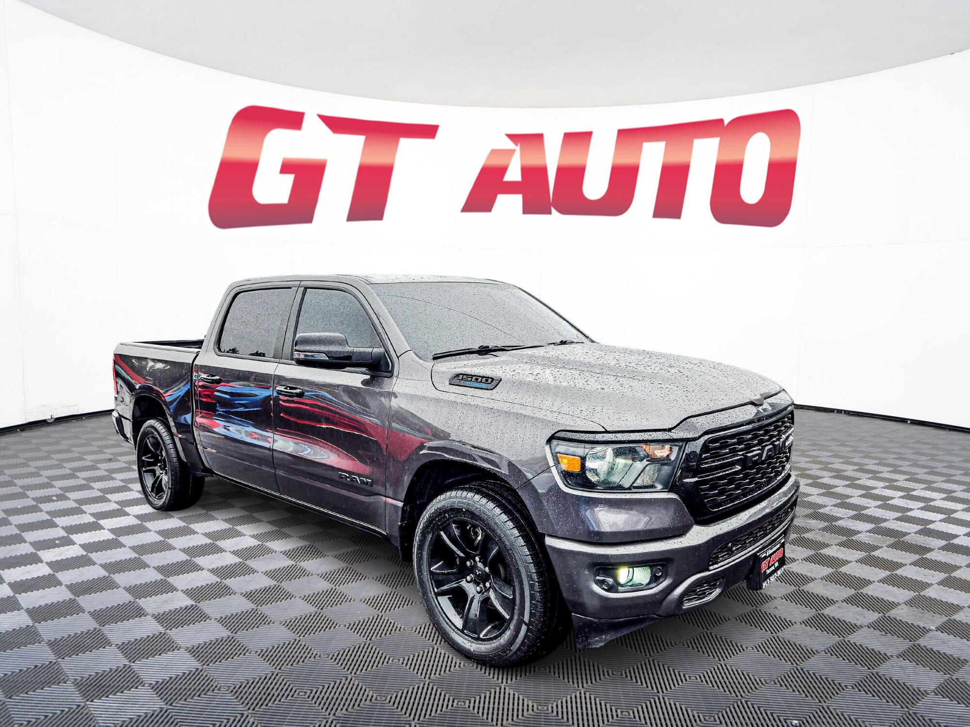 2024 RAM 1500 Big Horn/Lone Star 4x4 Crew Cab 5'7's photo