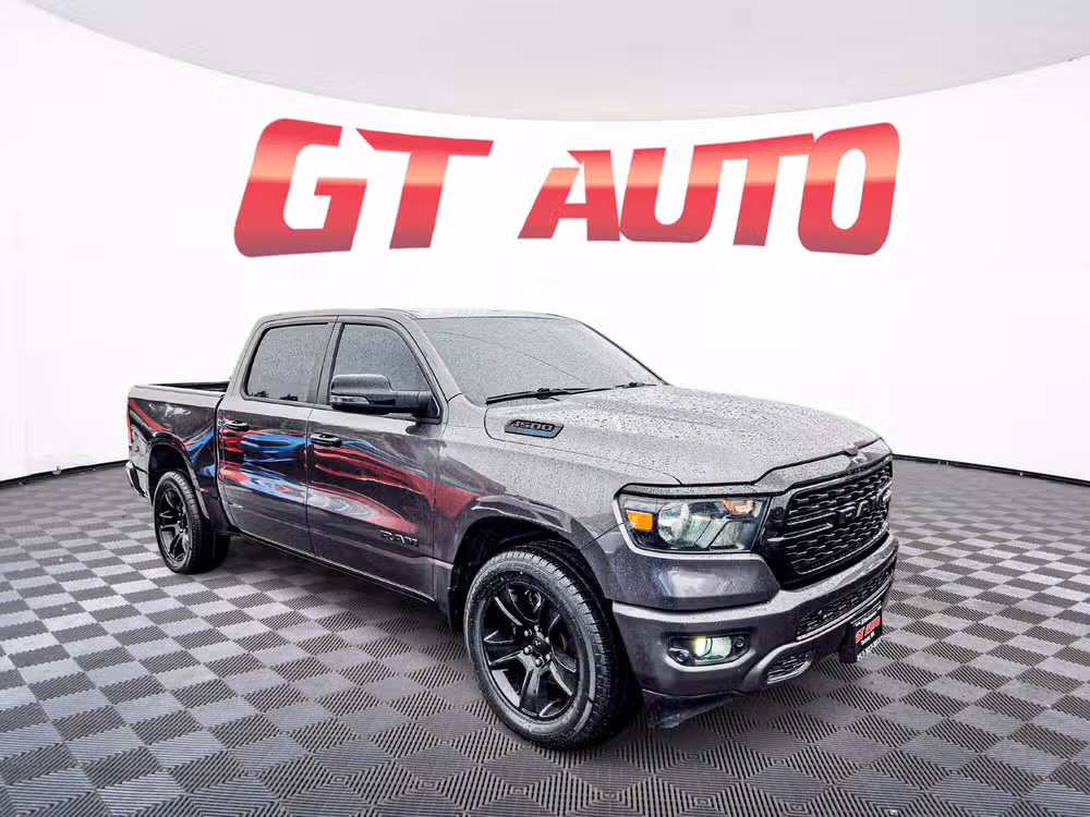 2024 RAM 1500 Big Horn/Lone Star 4x4 Crew Cab 5'7's photo