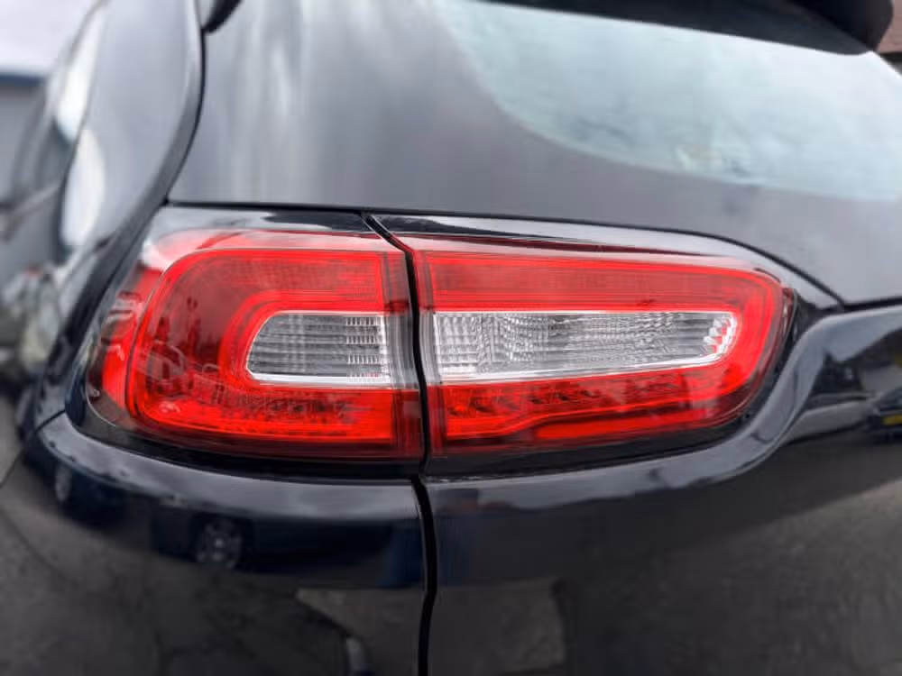 2017 Jeep Cherokee Sport - Photo 21