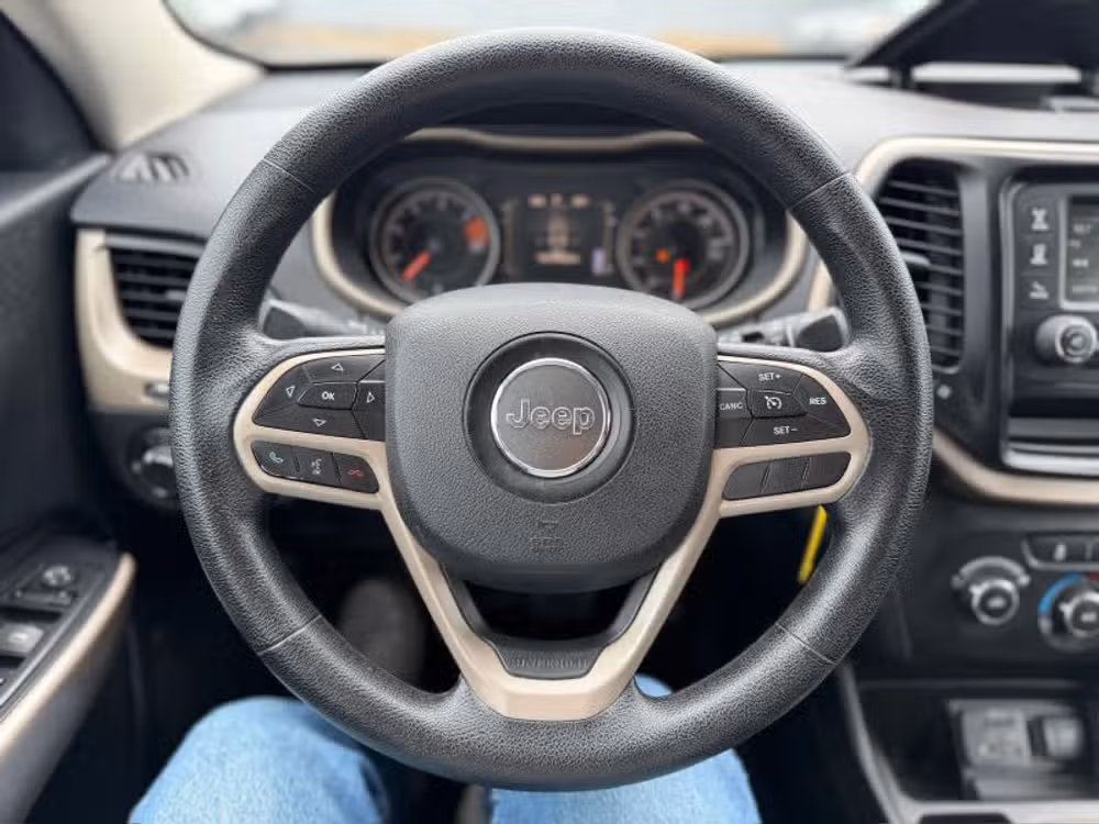 2017 Jeep Cherokee Sport - Photo 33
