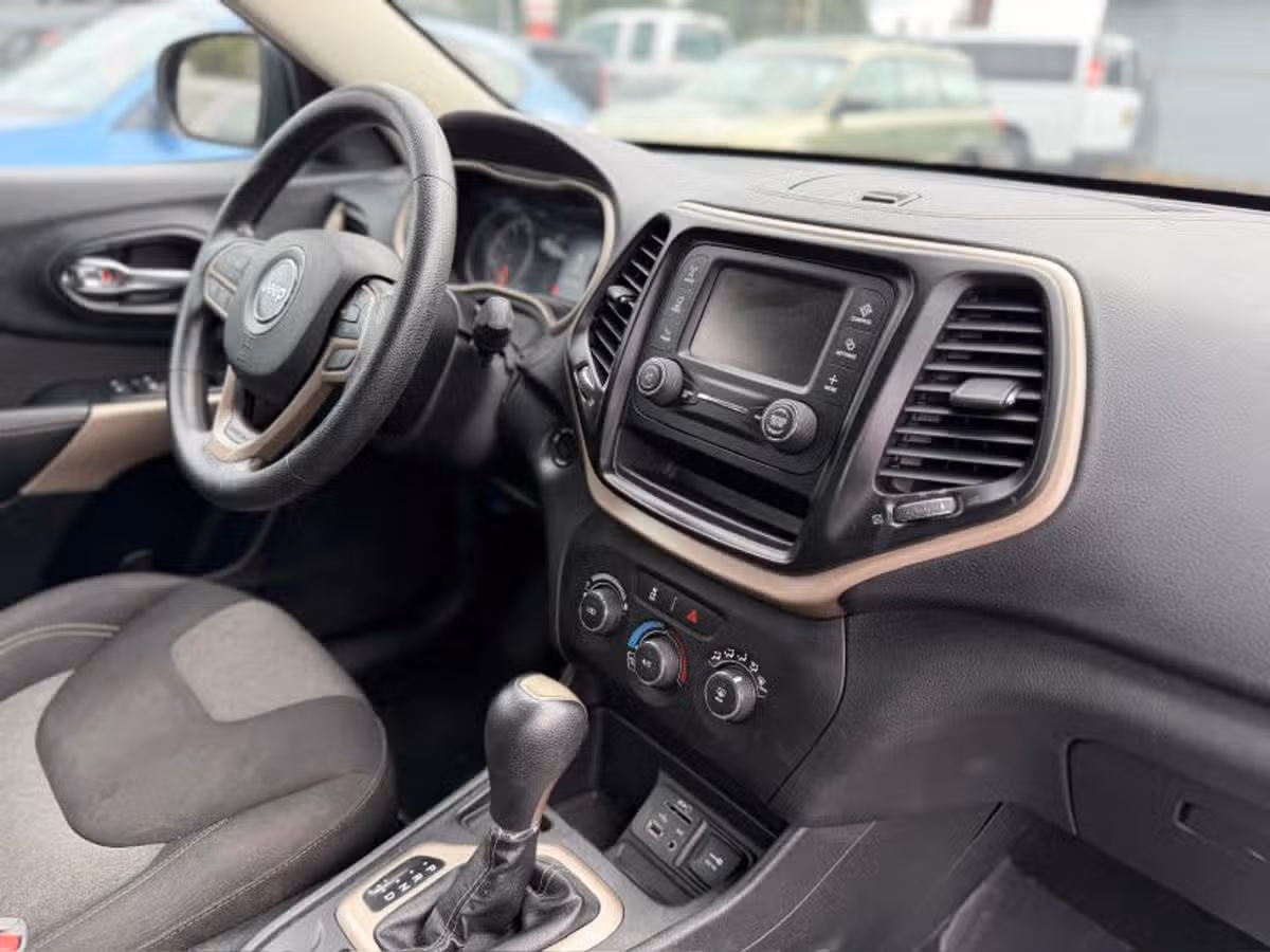 2017 Jeep Cherokee Sport - Photo 49