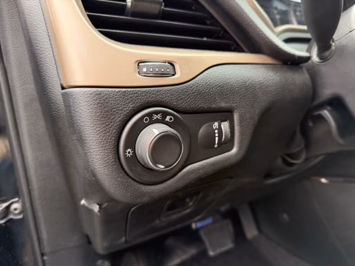 2017 Jeep Cherokee Sport - Photo 66