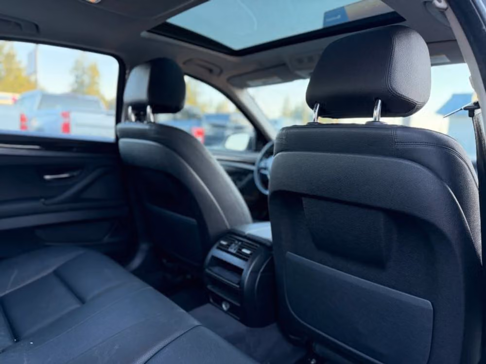2016 BMW 5 Series 528i Image 19