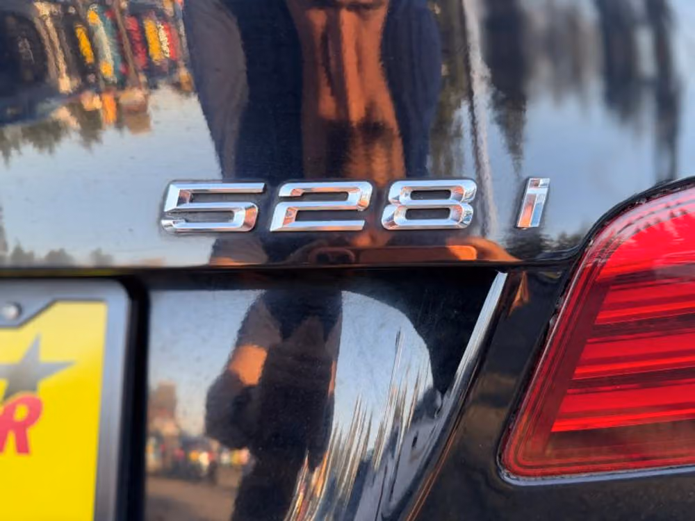 2016 BMW 5 Series 528i Image 23