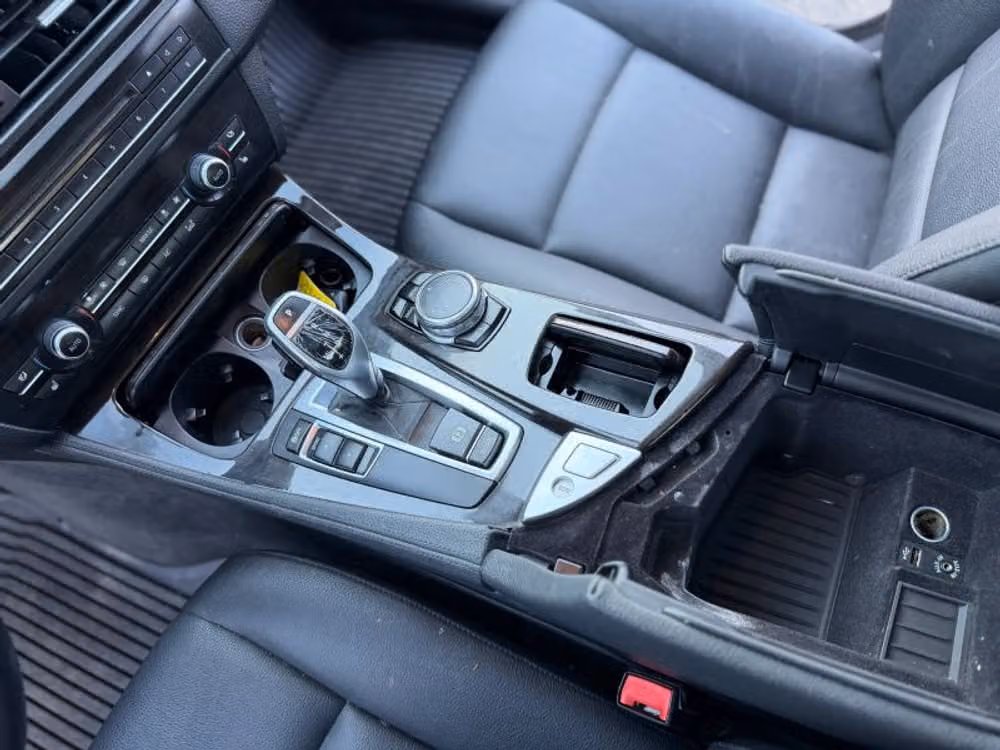 2016 BMW 5 Series 528i Image 33