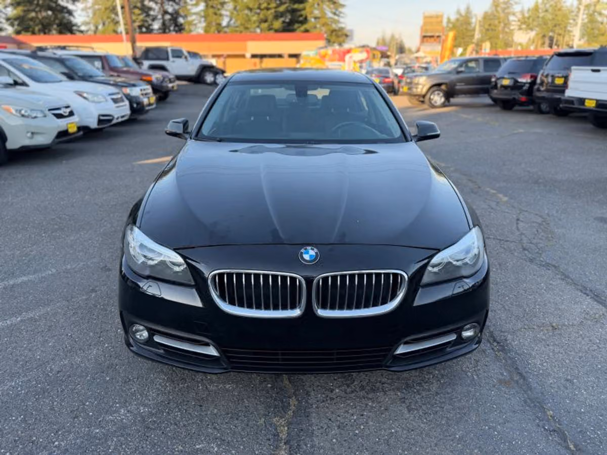 2016 BMW 5 Series 528i Image 10