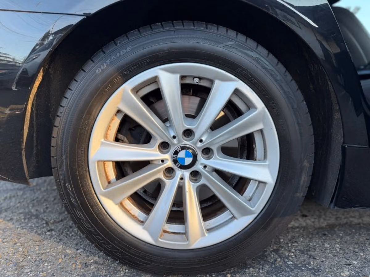 2016 BMW 5 Series 528i Image 20