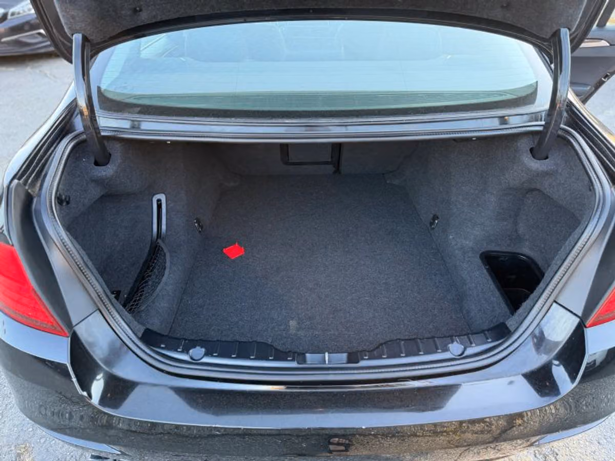 2016 BMW 5 Series 528i Image 21