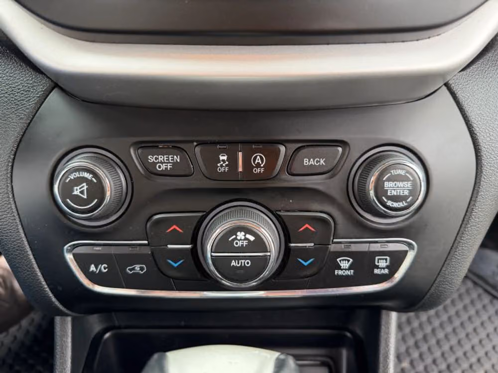 2015 Jeep Cherokee Trailhawk - Photo 36