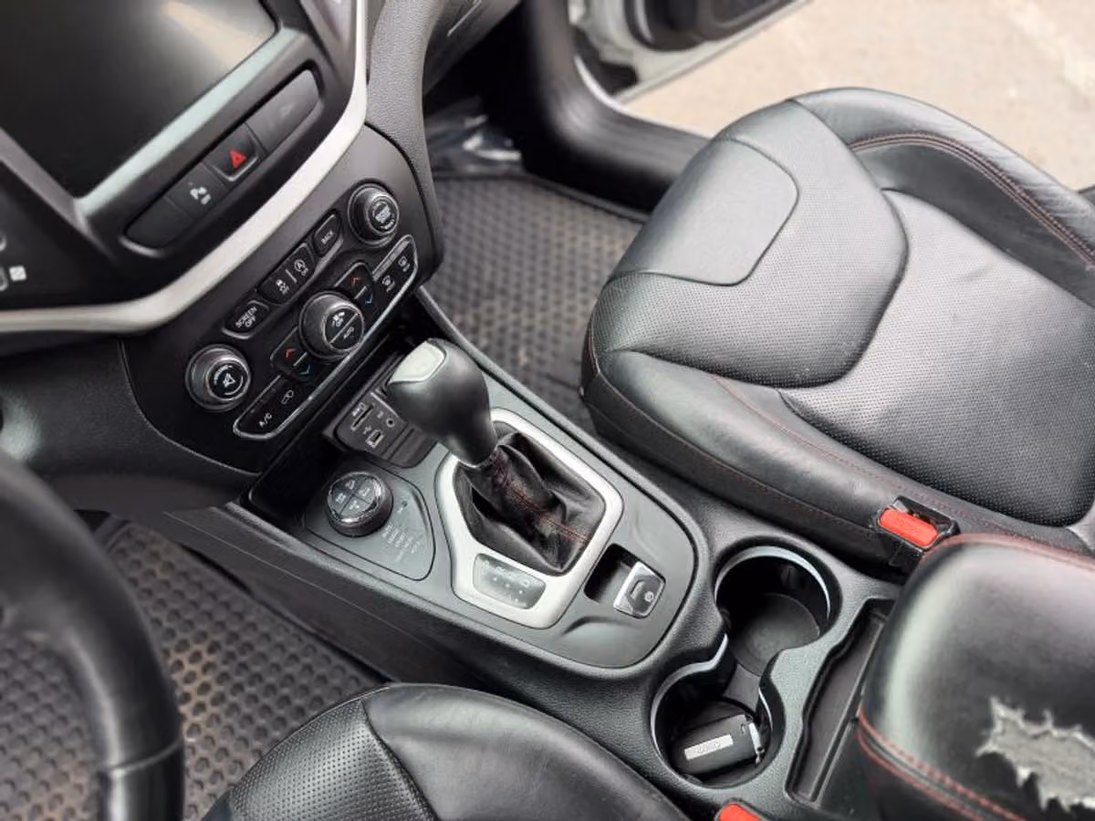 2015 Jeep Cherokee Trailhawk - Photo 78