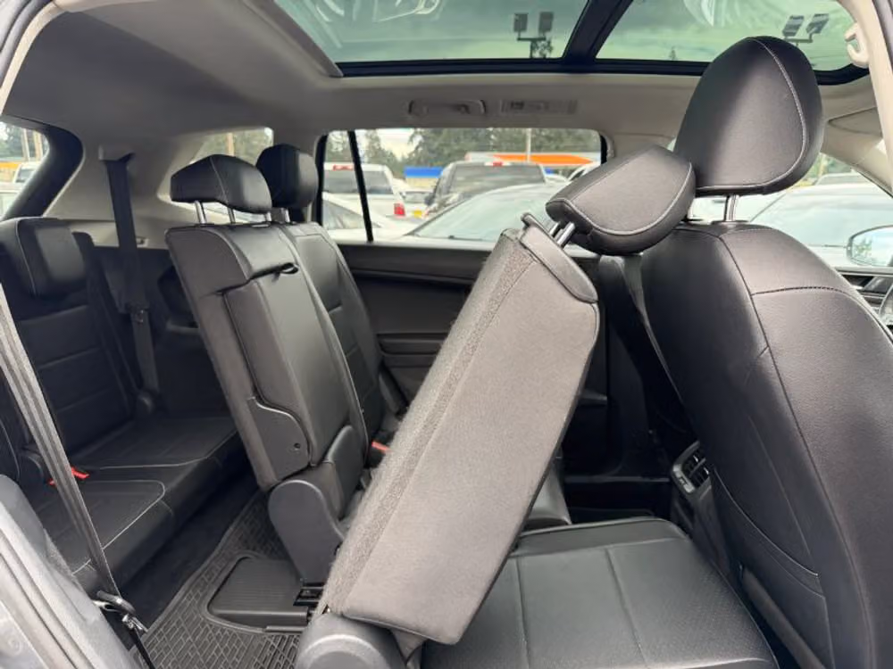 2021 Volkswagen Tiguan SE Image 18