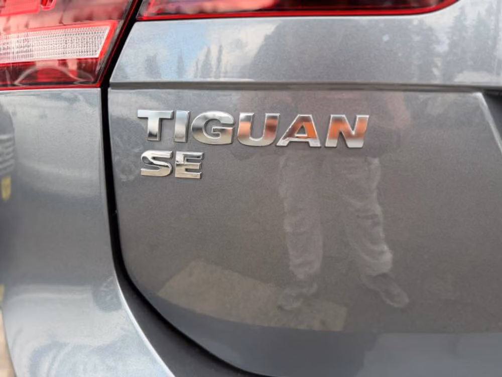 2021 Volkswagen Tiguan SE Image 25