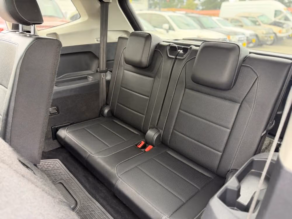 2021 Volkswagen Tiguan SE Image 26