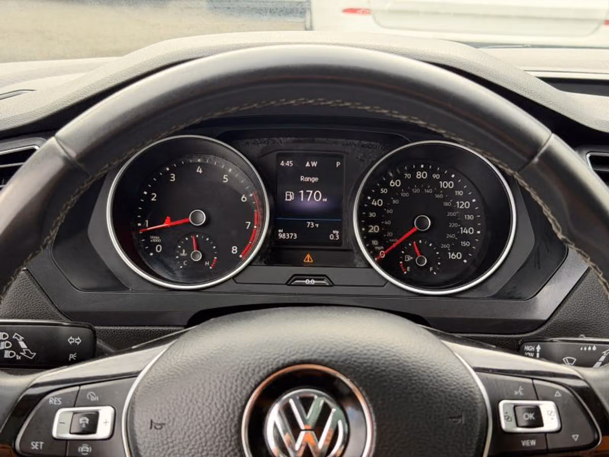 2021 Volkswagen Tiguan SE Image 44