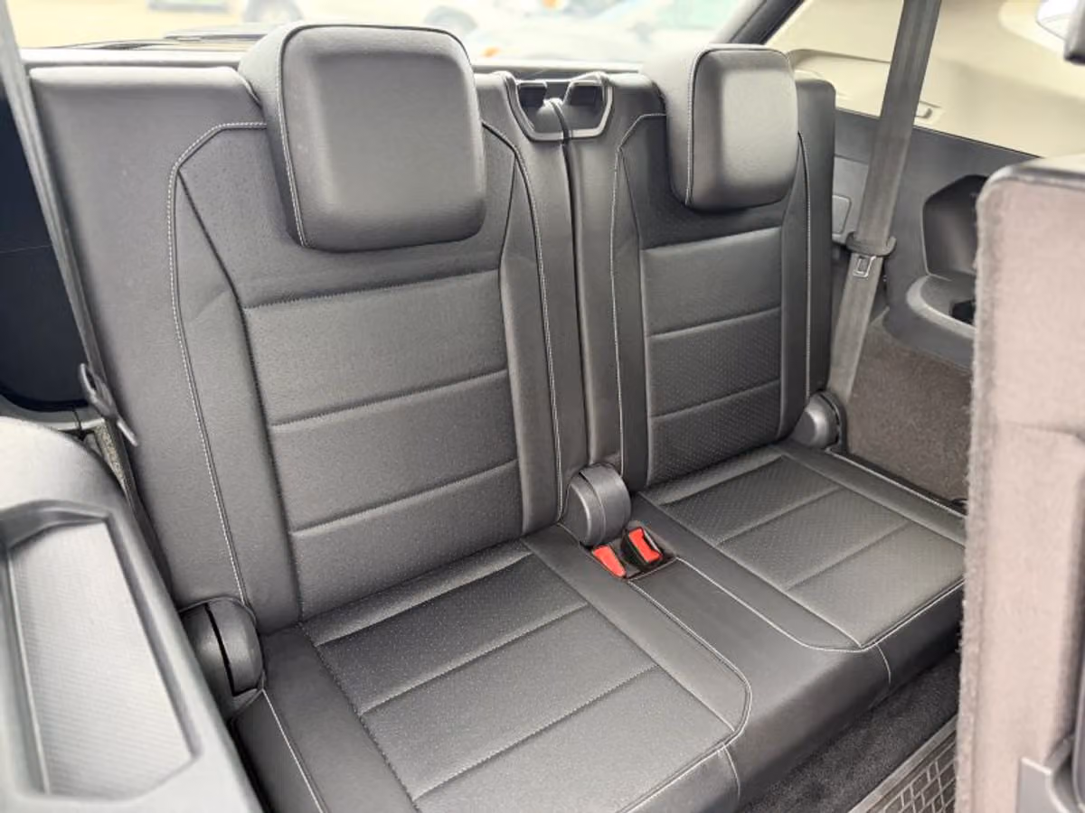 2021 Volkswagen Tiguan SE Image 16