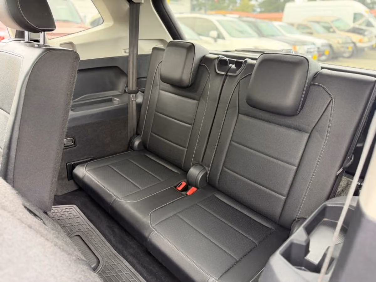 2021 Volkswagen Tiguan SE Image 26