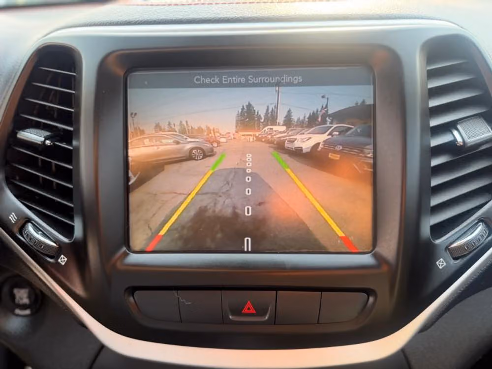 2015 Jeep Cherokee Trailhawk Image 38