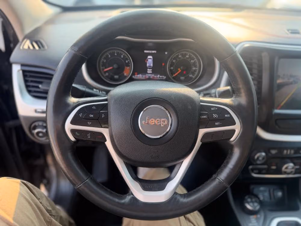 2015 Jeep Cherokee Trailhawk Image 39