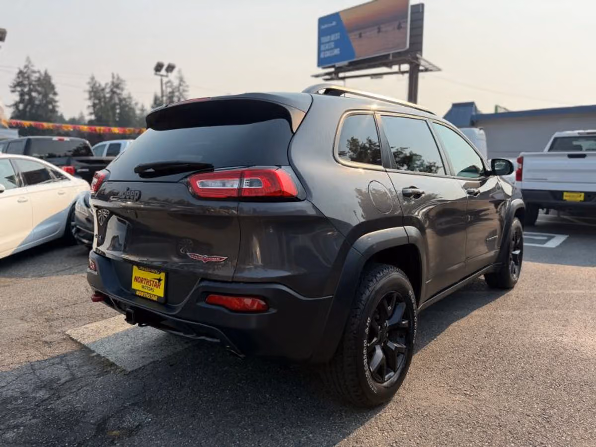 2015 Jeep Cherokee Trailhawk Image 5