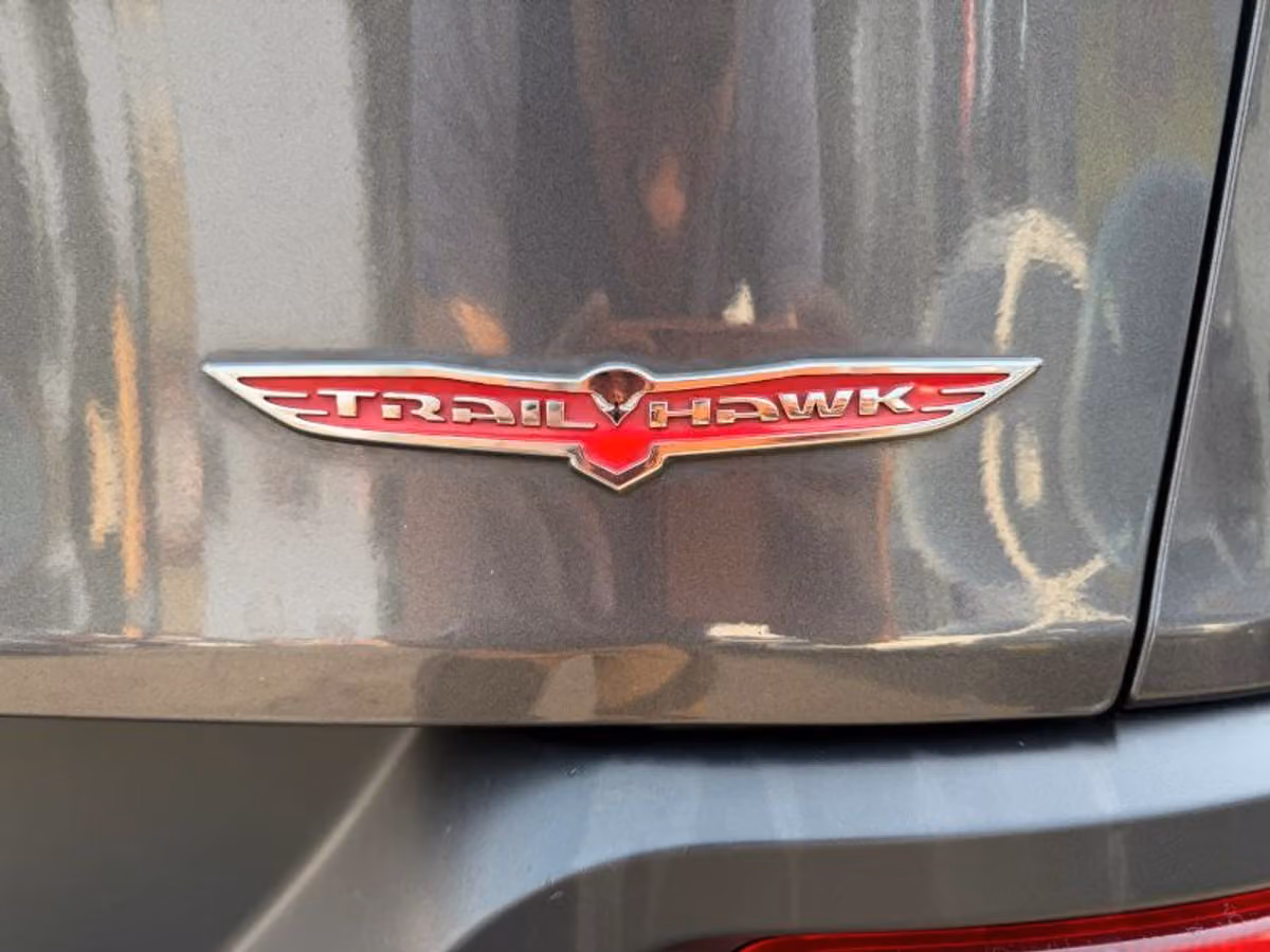 2015 Jeep Cherokee Trailhawk Image 21