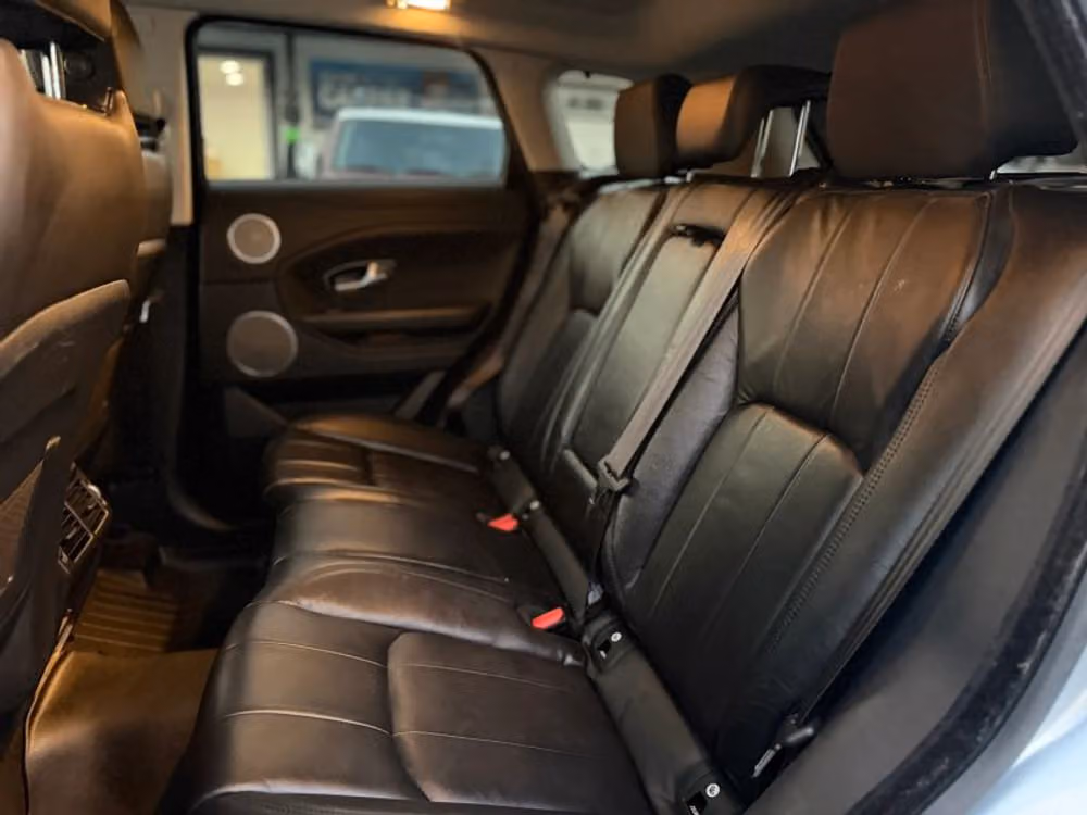 2018 Land Rover Range Rover Evoque SE Image 24