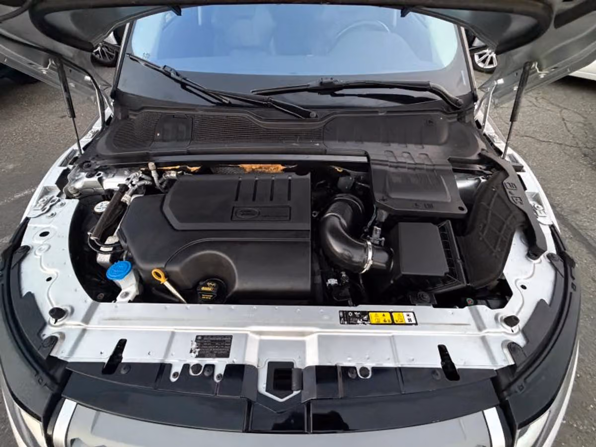 2018 Land Rover Range Rover Evoque SE Image 40