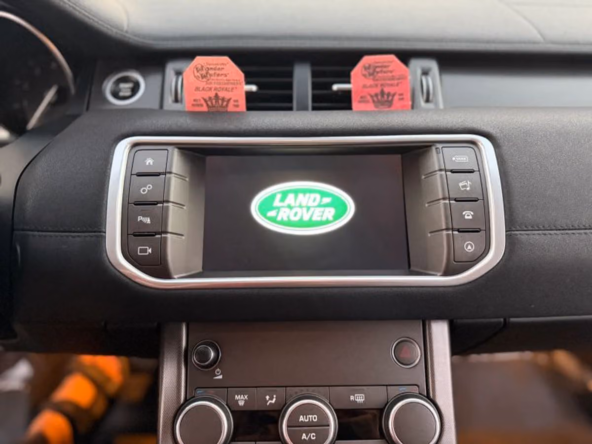 2018 Land Rover Range Rover Evoque SE Image 33