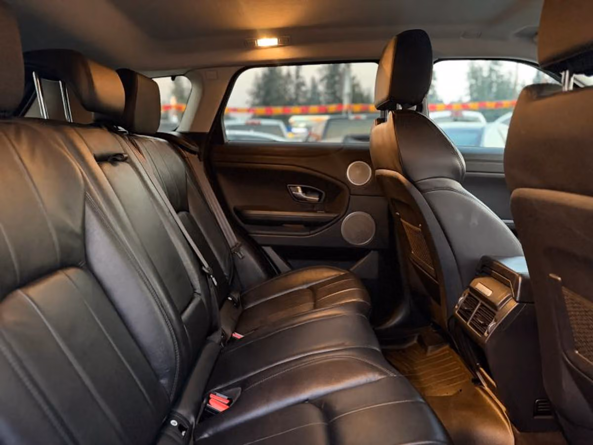 2018 Land Rover Range Rover Evoque SE Image 16