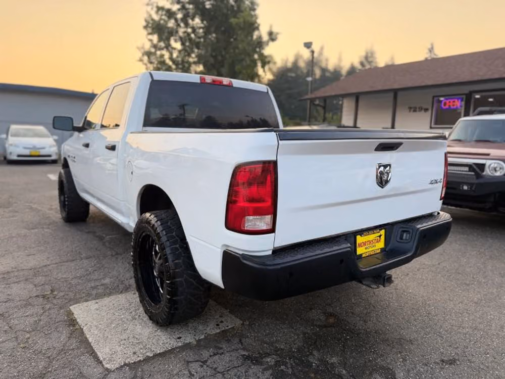 2016 Ram 1500 Tradesman Crew Cab Image 4
