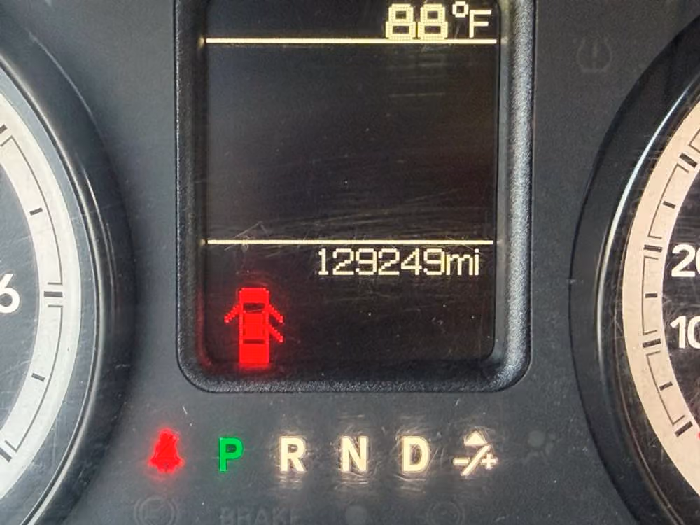 2016 Ram 1500 Tradesman Crew Cab Image 39