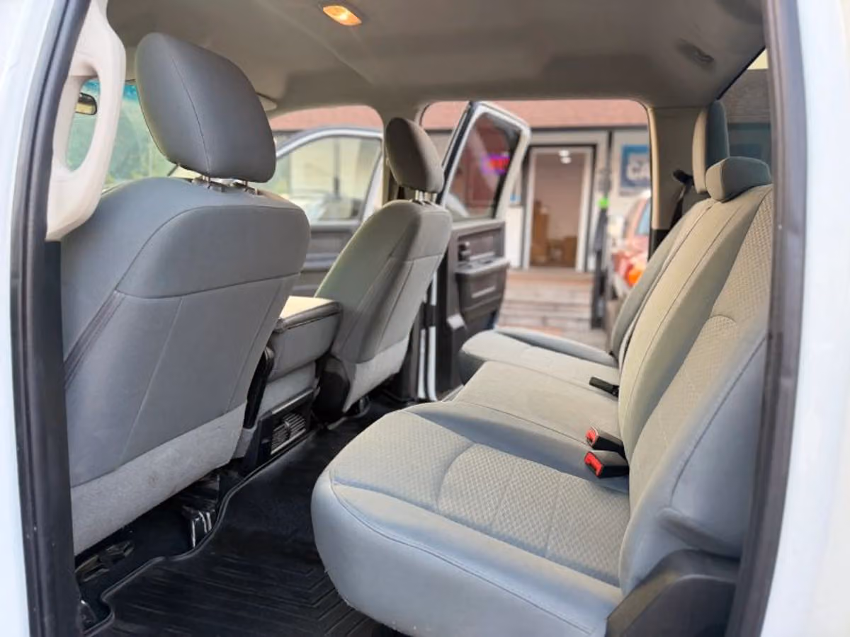 2016 Ram 1500 Tradesman Crew Cab Image 26