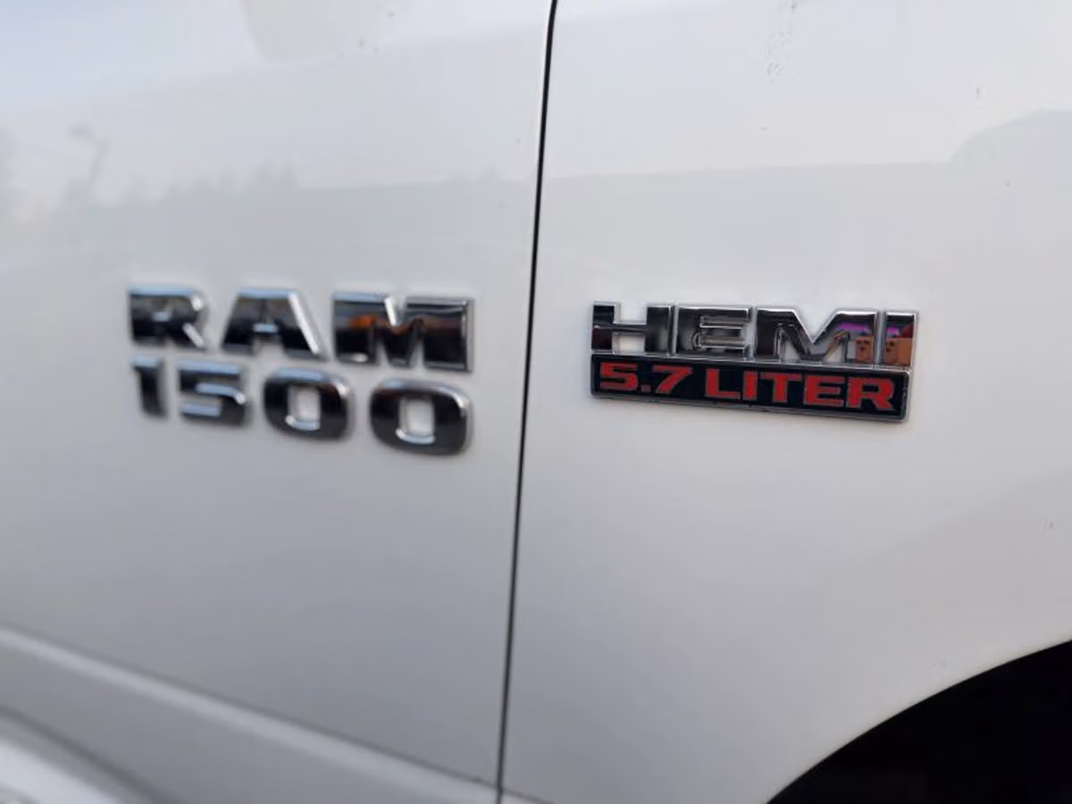 2016 Ram 1500 Tradesman Crew Cab Image 12