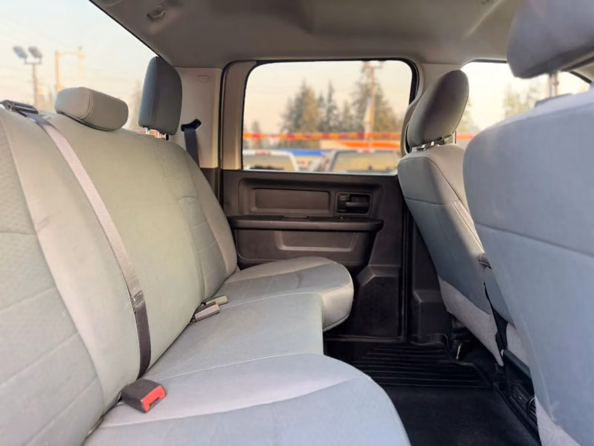 2016 Ram 1500 Tradesman Crew Cab Image 18