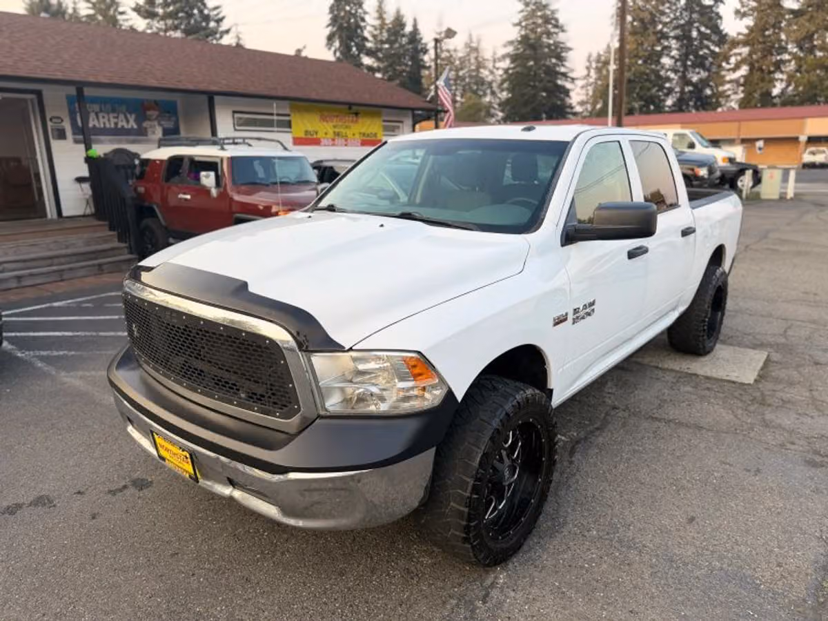 2016 Ram 1500 Tradesman Crew Cab Image 41
