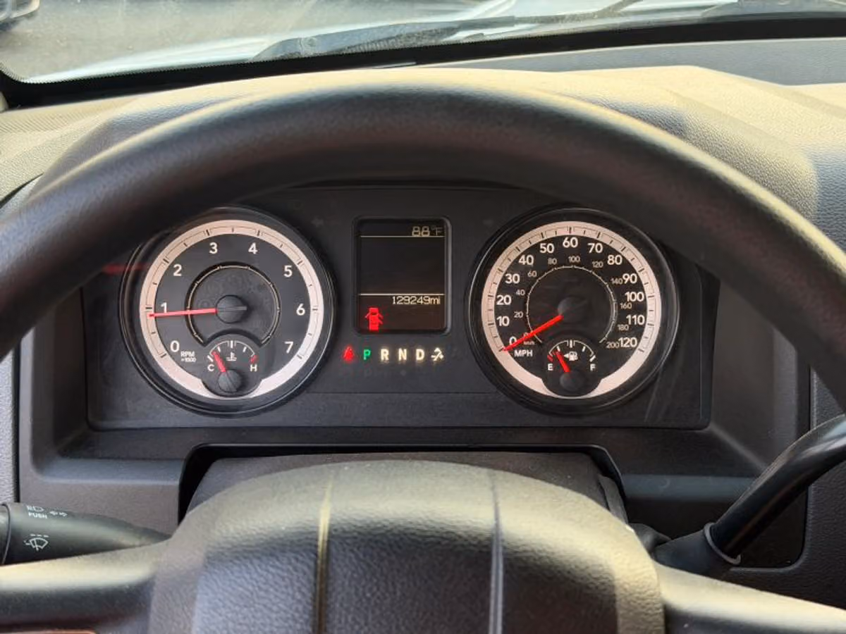 2016 Ram 1500 Tradesman Crew Cab Image 38