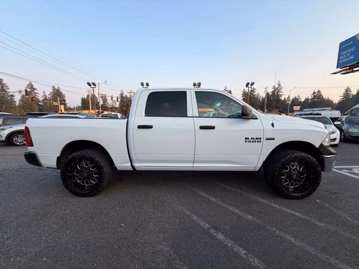 2016 Ram 1500 Tradesman Crew Cab Image 7